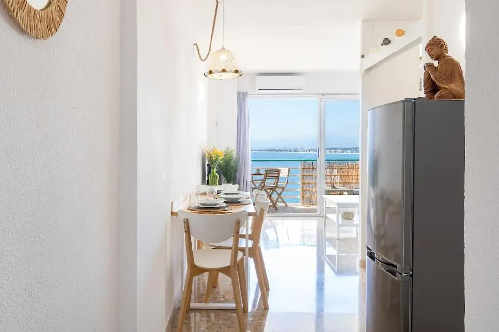1ªlinea Mar-Piscina-Wifi-Portaventura-Luxury-Chill5 Apartment Salou Spain